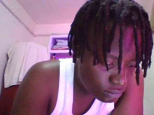 Yourdreamgirl webcam