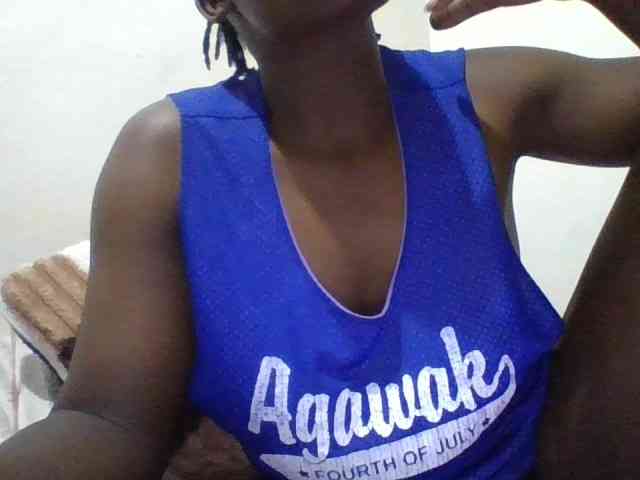 Yourdreamgirl webcam