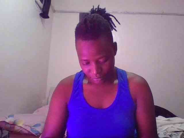 Yourdreamgirl webcam