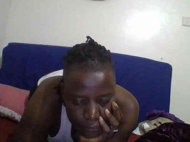 Yourdreamgirl webcam