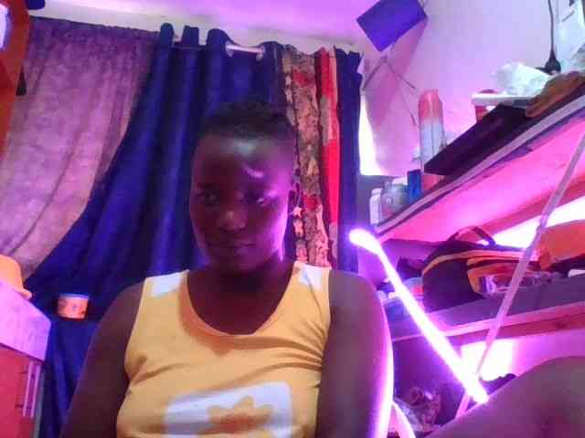 Yourdreamgirl Live Webcam on BongaCams