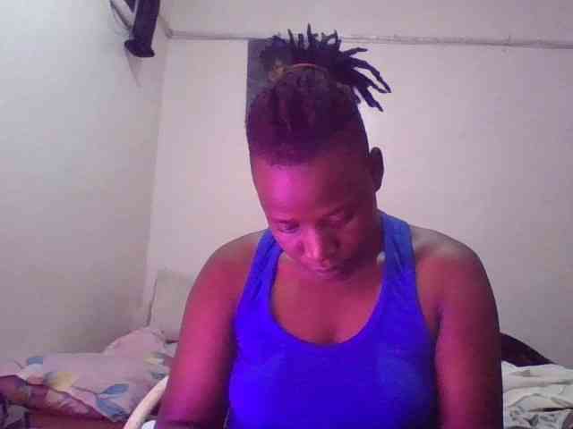 Yourdreamgirl webcam