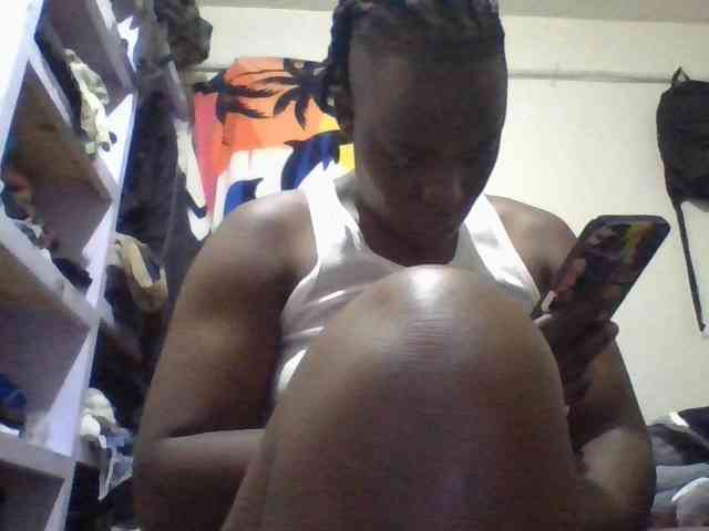 Yourdreamgirl webcam