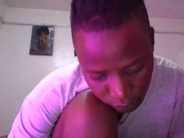 Yourdreamgirl webcam