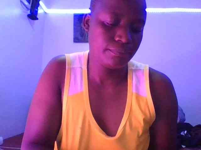 Yourdreamgirl webcam