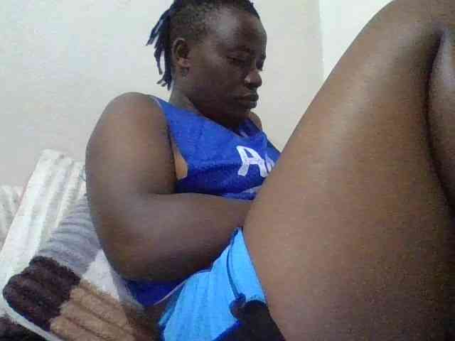 Yourdreamgirl webcam