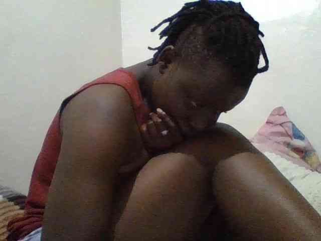 Yourdreamgirl webcam