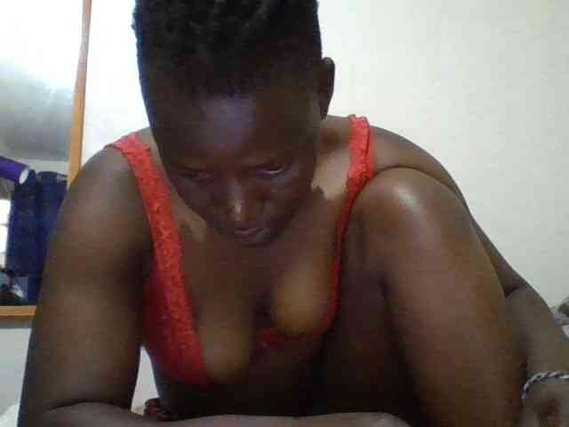 Yourdreamgirl webcam