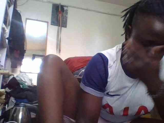 Yourdreamgirl webcam