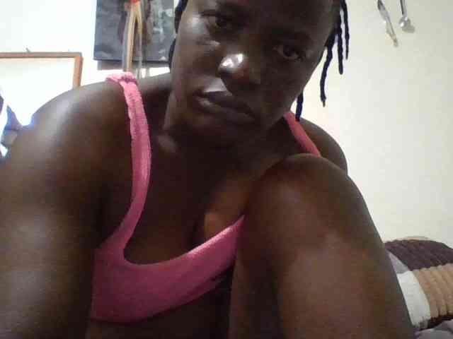 Yourdreamgirl webcam