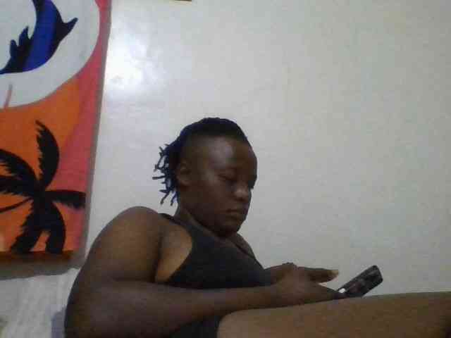 Yourdreamgirl webcam