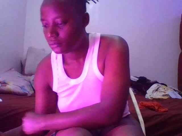 Yourdreamgirl webcam