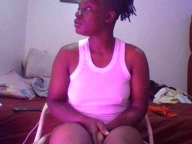 Yourdreamgirl webcam