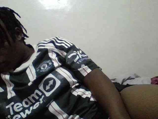 Yourdreamgirl webcam