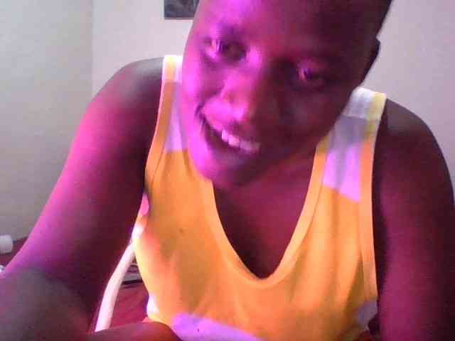 Yourdreamgirl webcam