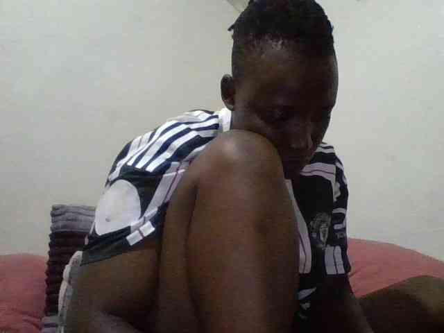 Yourdreamgirl webcam