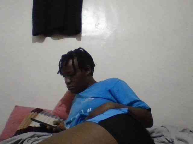 Yourdreamgirl webcam