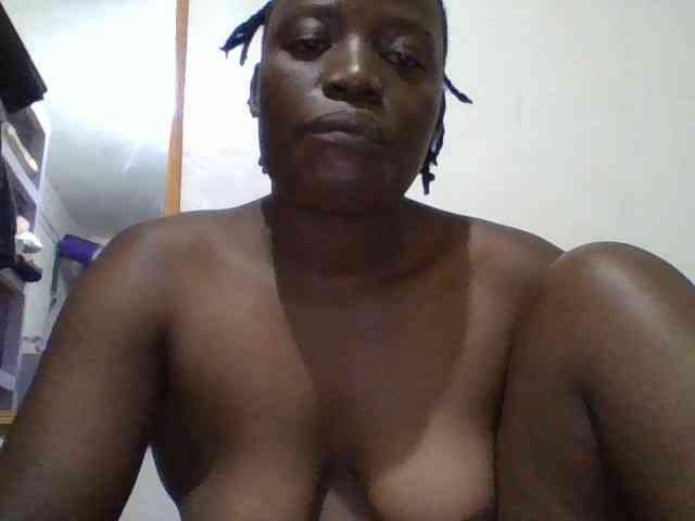 Yourdreamgirl webcam