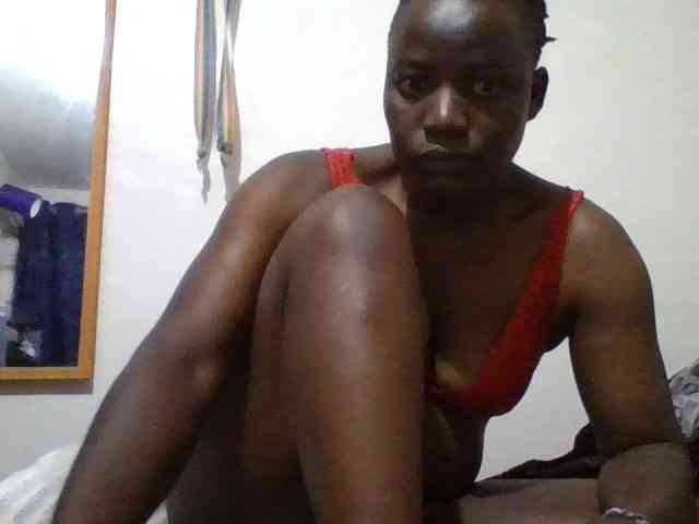Yourdreamgirl webcam