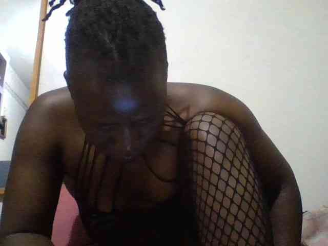 Yourdreamgirl webcam