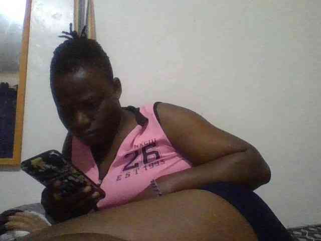 Yourdreamgirl webcam