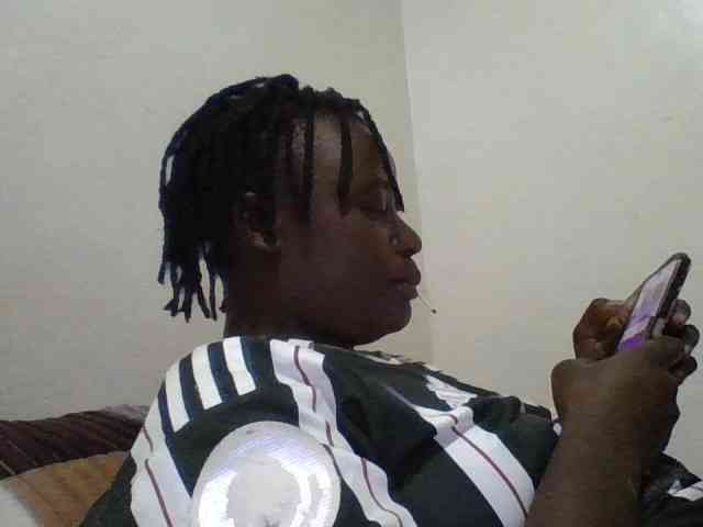 Yourdreamgirl webcam