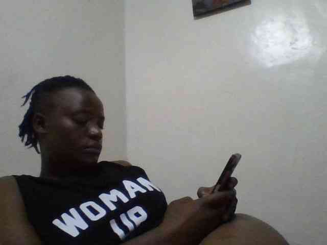 Yourdreamgirl webcam