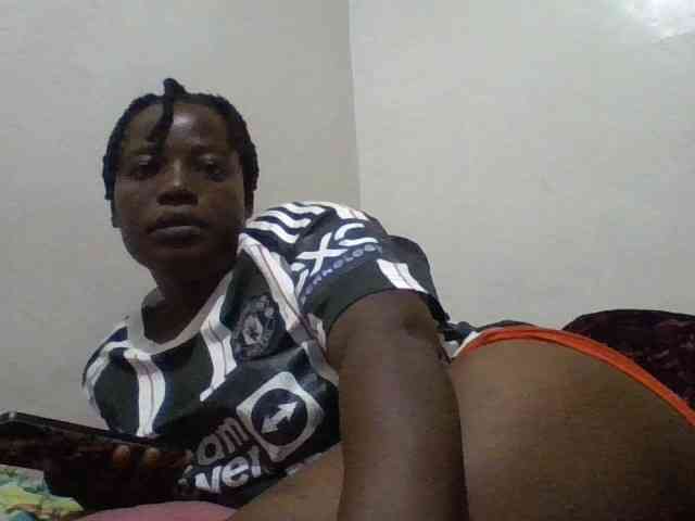 Yourdreamgirl webcam
