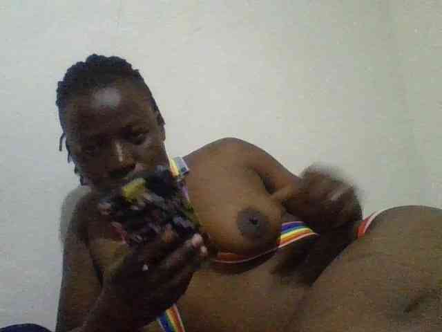 Yourdreamgirl webcam
