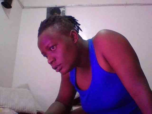 Yourdreamgirl webcam