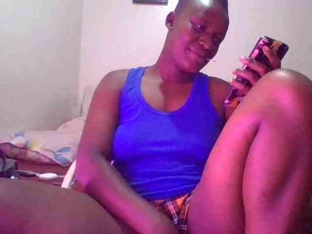 Yourdreamgirl webcam