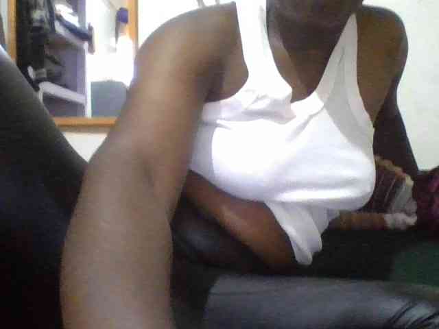 Yourdreamgirl webcam