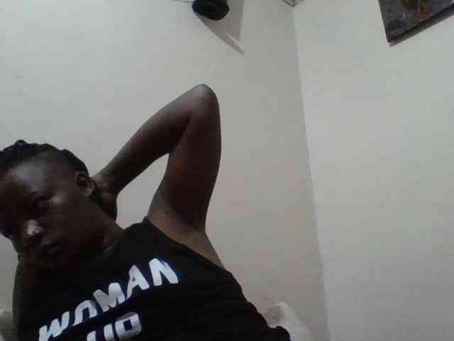 Yourdreamgirl webcam