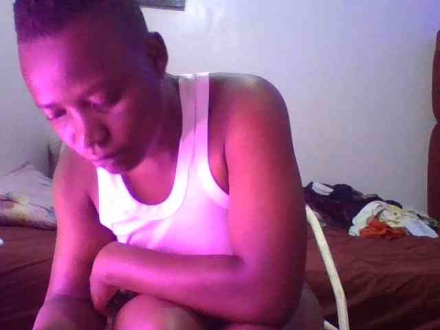 Yourdreamgirl webcam