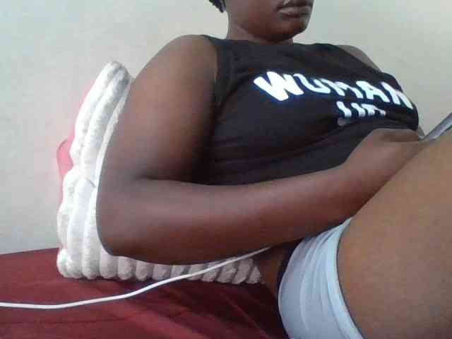 Yourdreamgirl webcam