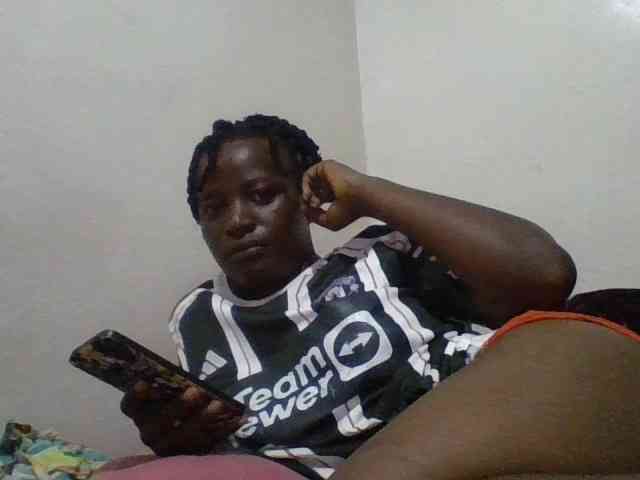 Yourdreamgirl webcam