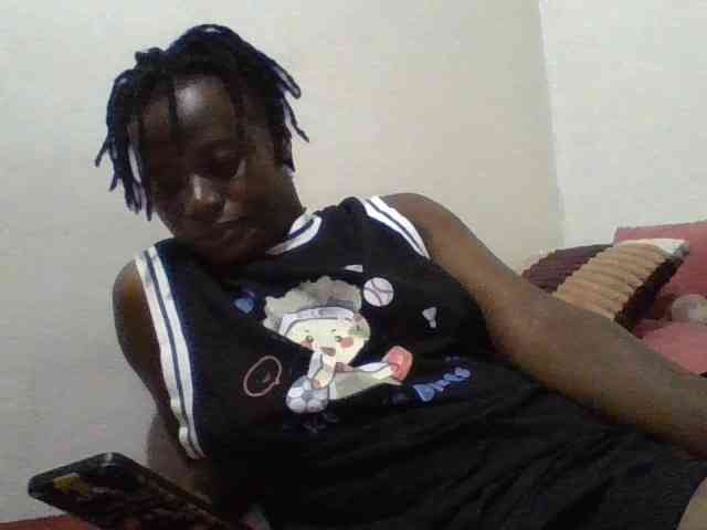 Yourdreamgirl webcam