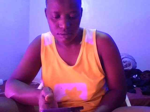 Yourdreamgirl webcam