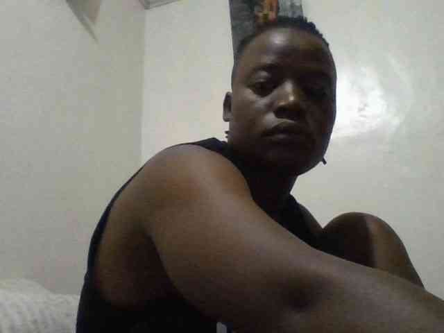 Yourdreamgirl webcam