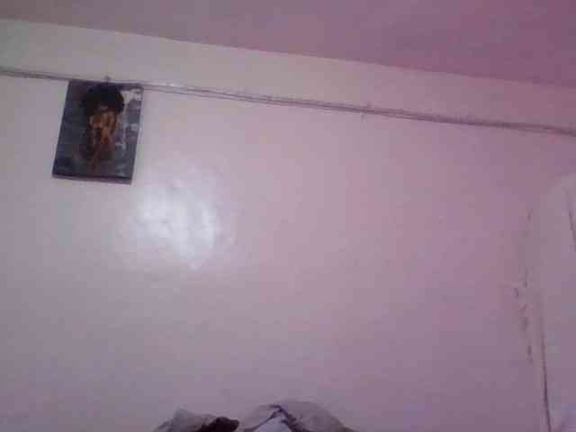 Yourdreamgirl webcam