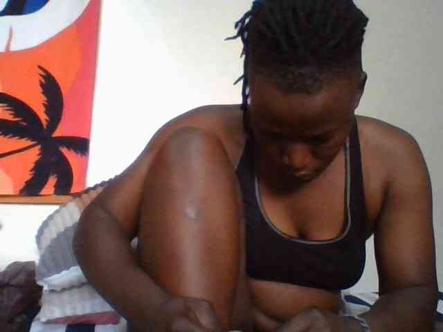 Yourdreamgirl webcam