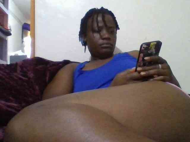 Yourdreamgirl webcam