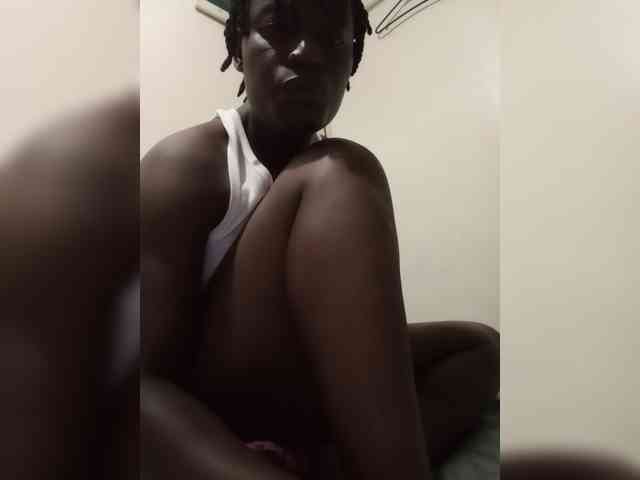 Yourdreamgirl webcam