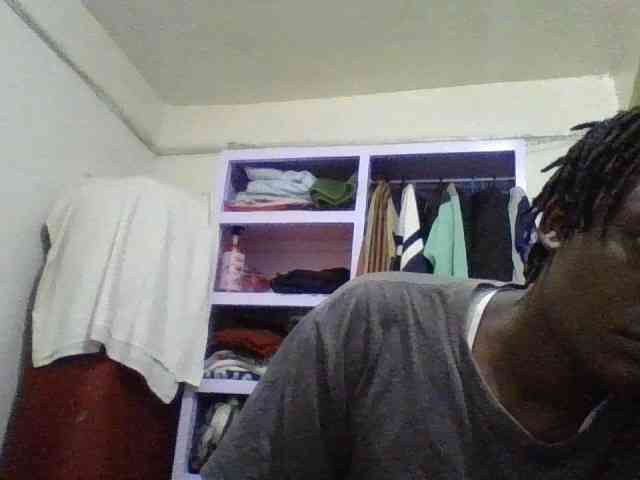 Yourdreamgirl webcam