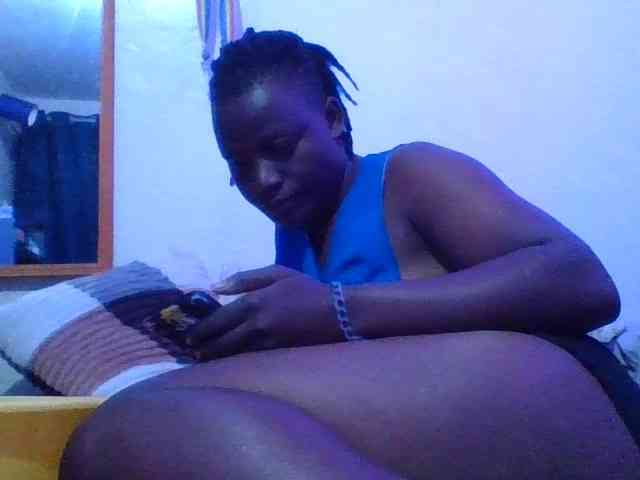 Yourdreamgirl webcam