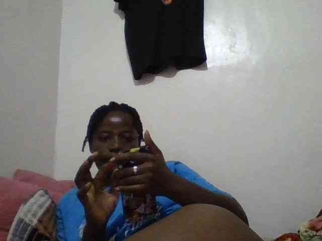 Yourdreamgirl webcam