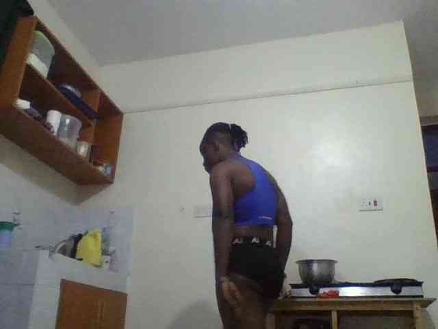 Yourdreamgirl webcam