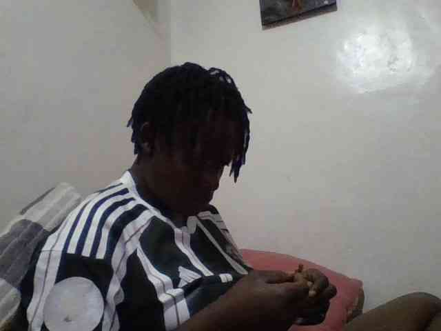 Yourdreamgirl webcam