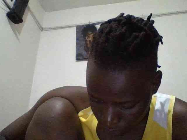 Yourdreamgirl webcam