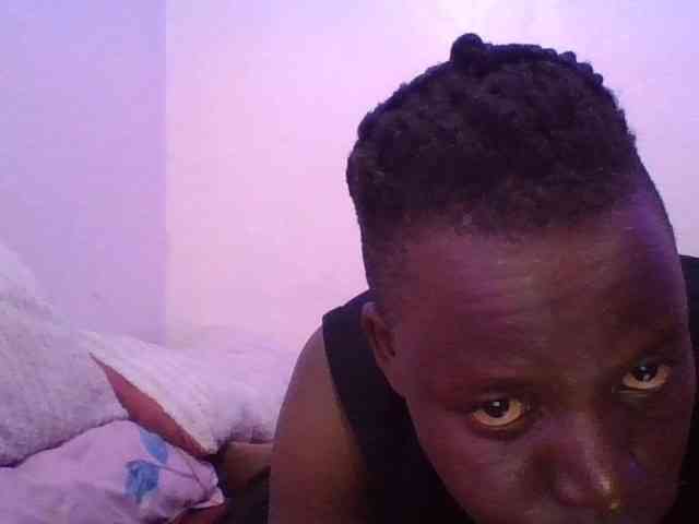 Yourdreamgirl webcam